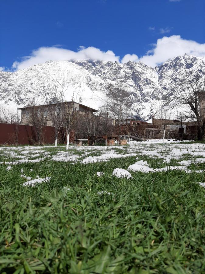 Hotel Kazbegi Green Yard Exterior foto