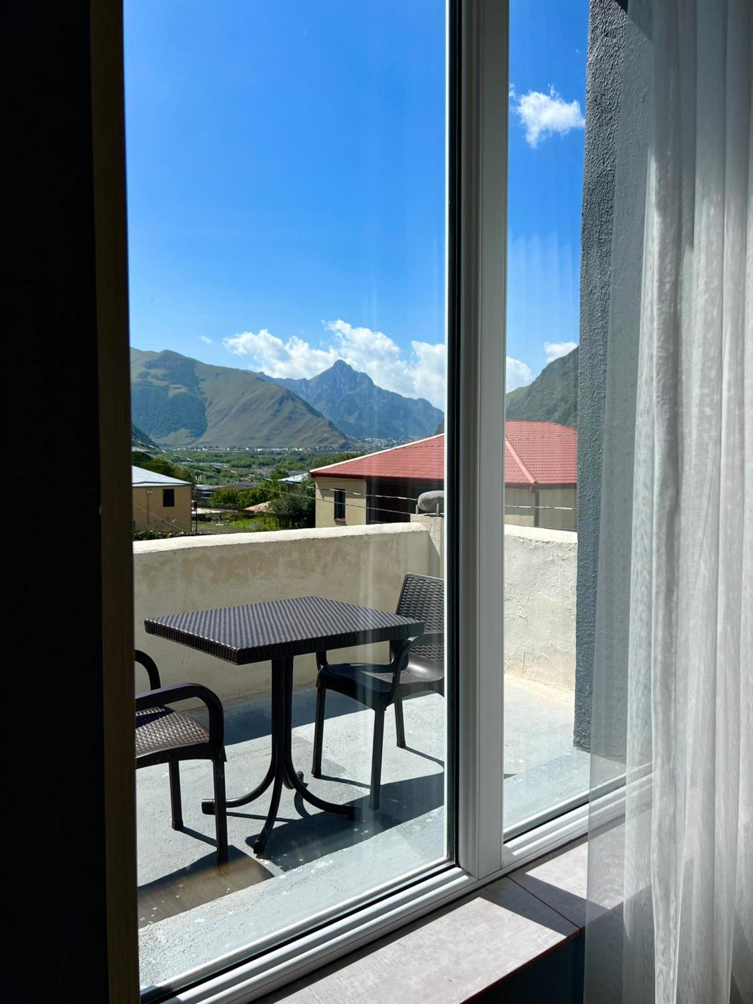 Hotel Kazbegi Green Yard Exterior foto